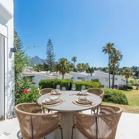 Apartment Azahara1, Panoramic Views And Frontline Golf Marbella