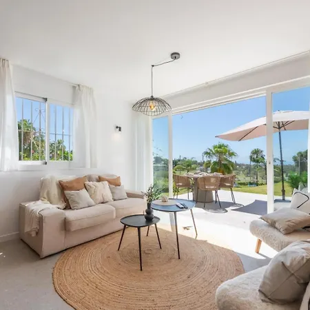 Azahara1, Panoramic Views And Frontline Golf Apartment *